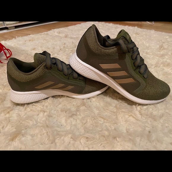 Brand new adidas shoes 7.5 - Picture 5 of 7